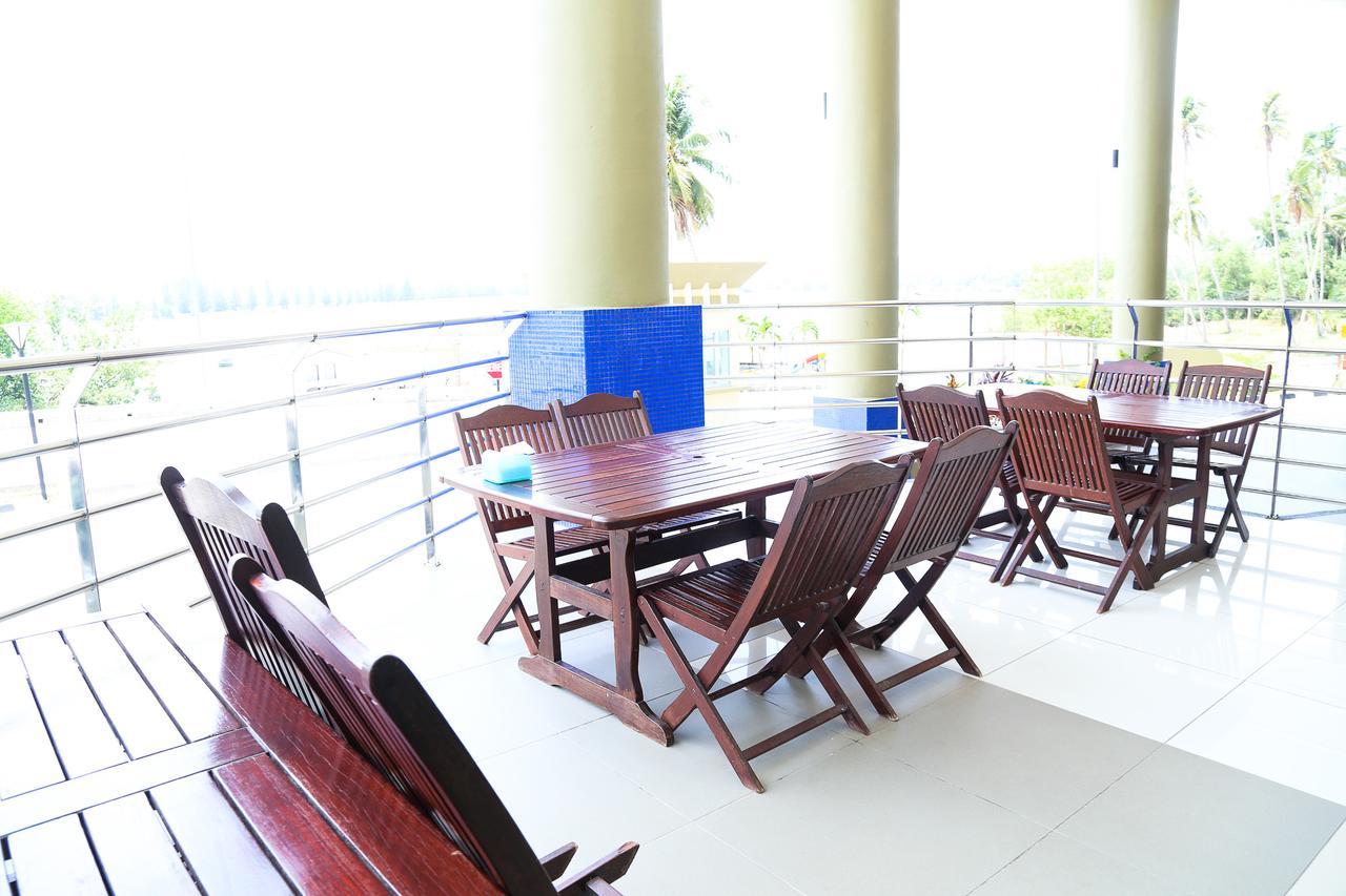 Apartamento de 40 m² con 1 habitación/es y 1 baño/s de uso privado, en Lumut Exterior foto