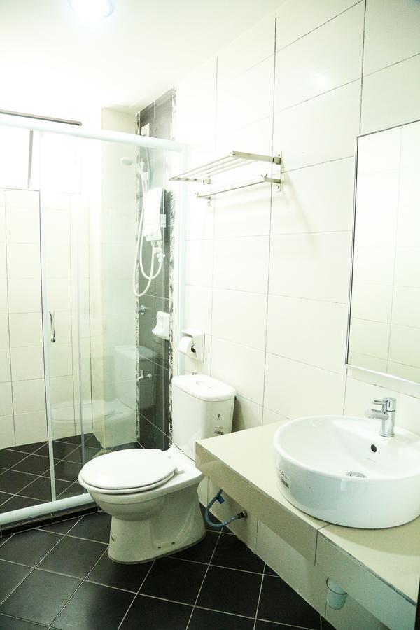 Apartamento de 40 m² con 1 habitación/es y 1 baño/s de uso privado, en Lumut Exterior foto